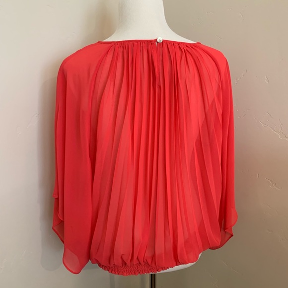 Beautiful Sheer Dolman Sleeve Blouse - Picture 2 of 6